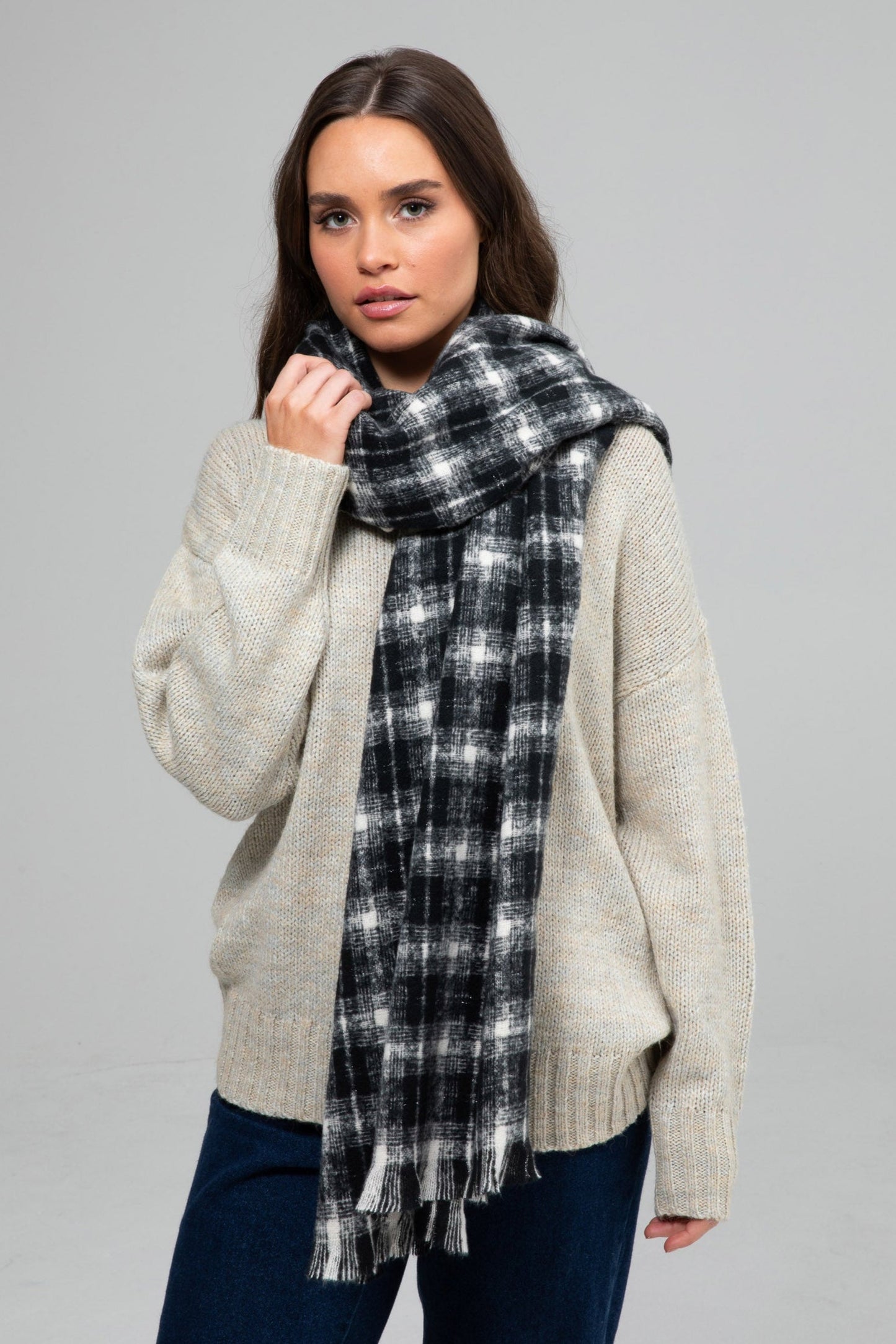 Landon Scarf - Black W White