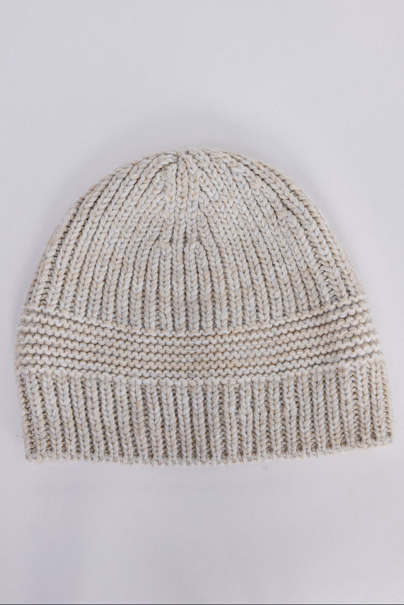 Solver Beanie - Oyster beanie in oyster with ribbed texture, front view on white background