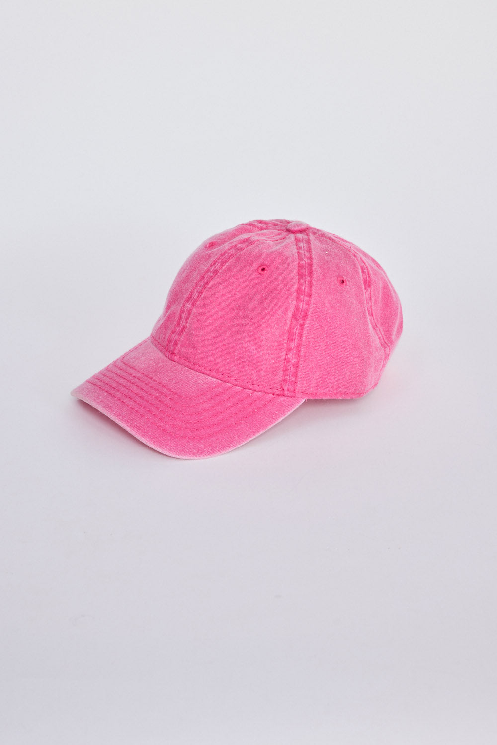 Kenny Cap - Pink cap in pink with structured silhouette, front view on white background