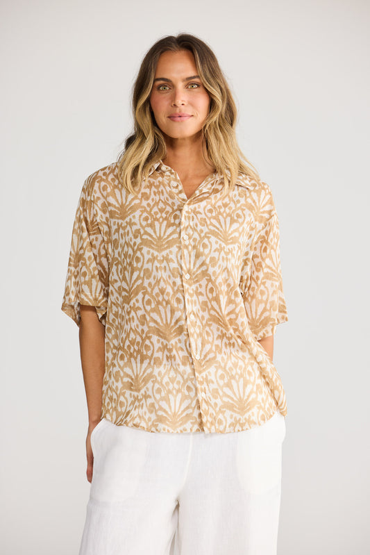 Playa Shirt in Taupe Spring Fan — additional view.