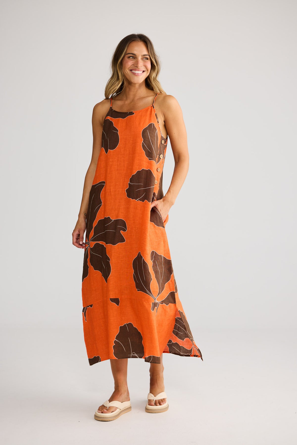 Cliffside Maxi Dress in Hibiscus Breeze — additional view.