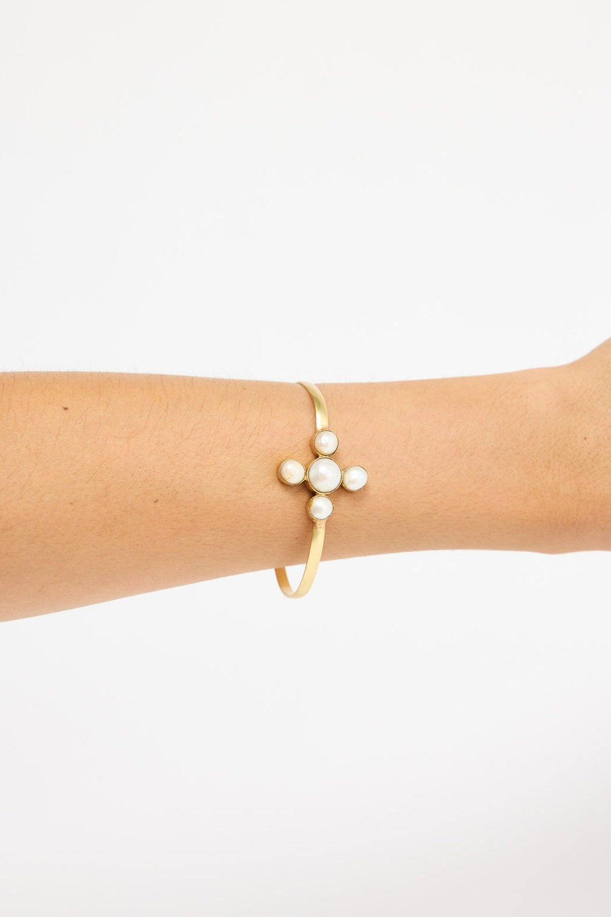Bonita Cuff bracelet in gold, front view.