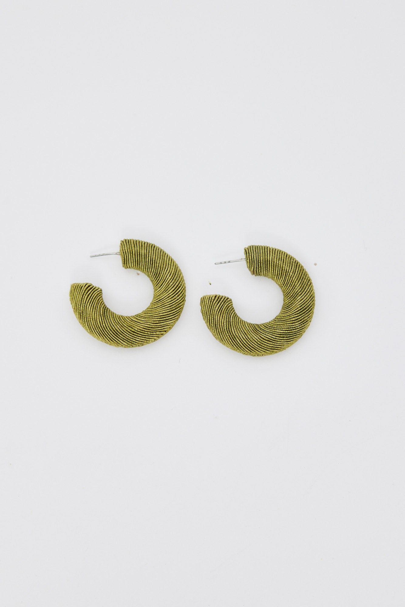 Cliffside Earrings - Olive